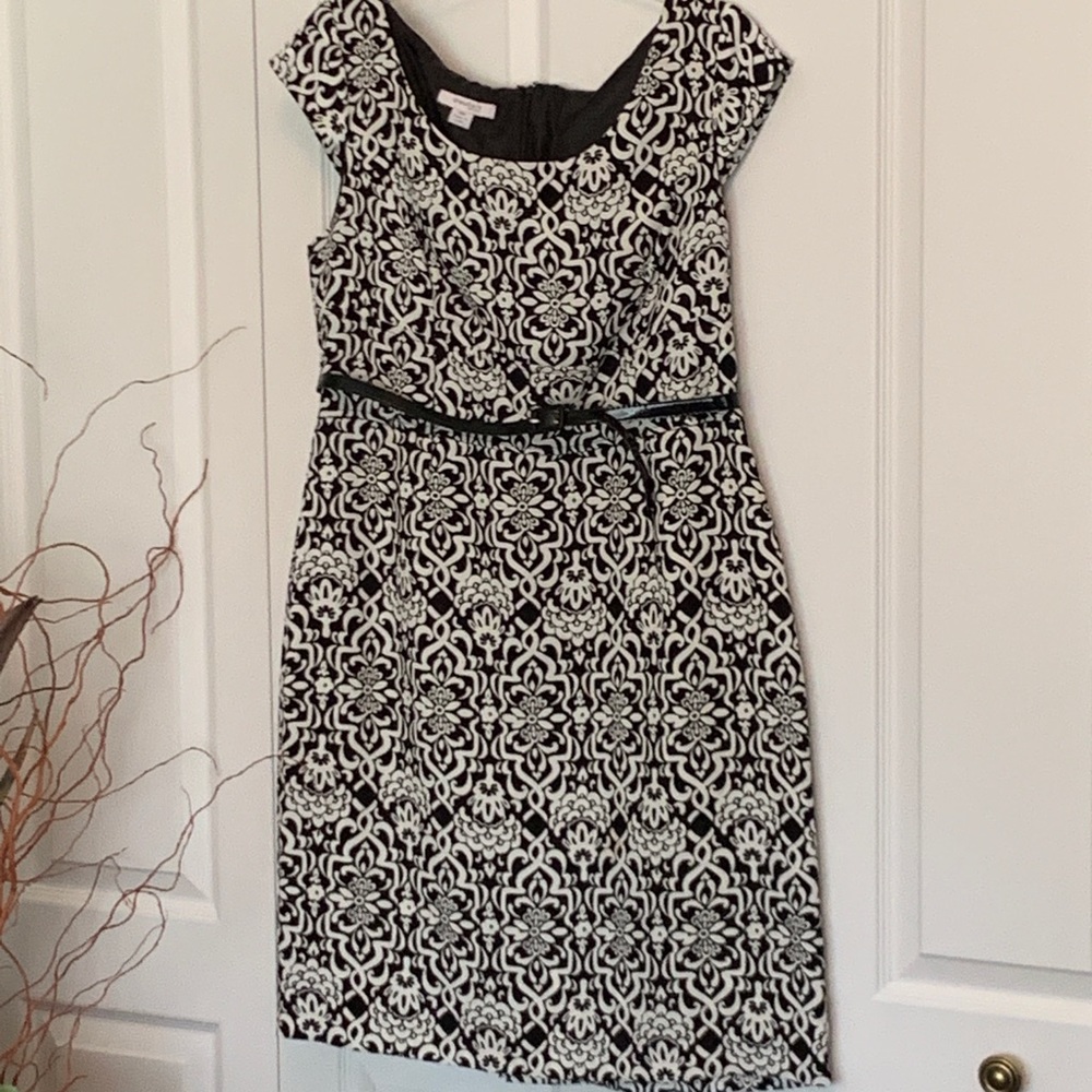 Dress - Picture 2 of 7